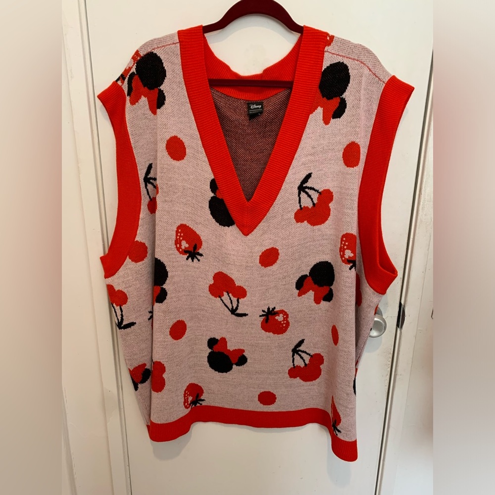 🍒 Minnie sweater vest